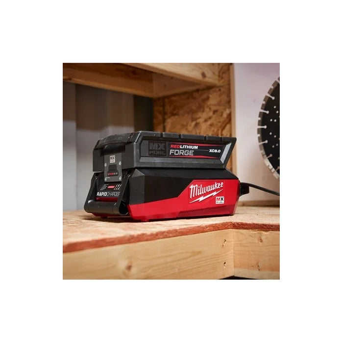 Cargador Rápido MX FUEL MXFFC 4933498547 MILWAUKEE