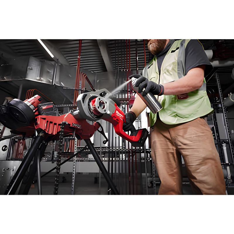 Roscadora compacta Milwaukee M18 FUEL™ ONE-KEY™ FORCE LOGIC™ M18 FPT114 hasta 1 ¼″