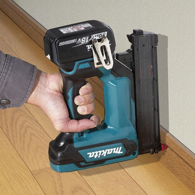 Clavadora 18V LXT 1,2mm DFN350Z MAKITA