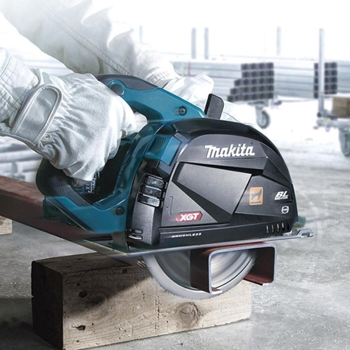 Cortador de Metal BL 40Vmáx XGT 185mm con Depósito CS002GZ MAKITA