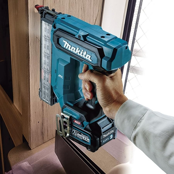 Clavadora BL 40Vmáx XGT 1,2 mm 18Ga FN001GZ MAKITA