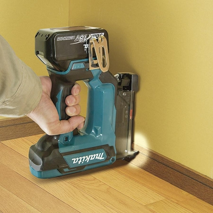 Clavadora 18V LXT 0,6 mm 23Ga DPT353ZJ MAKITA