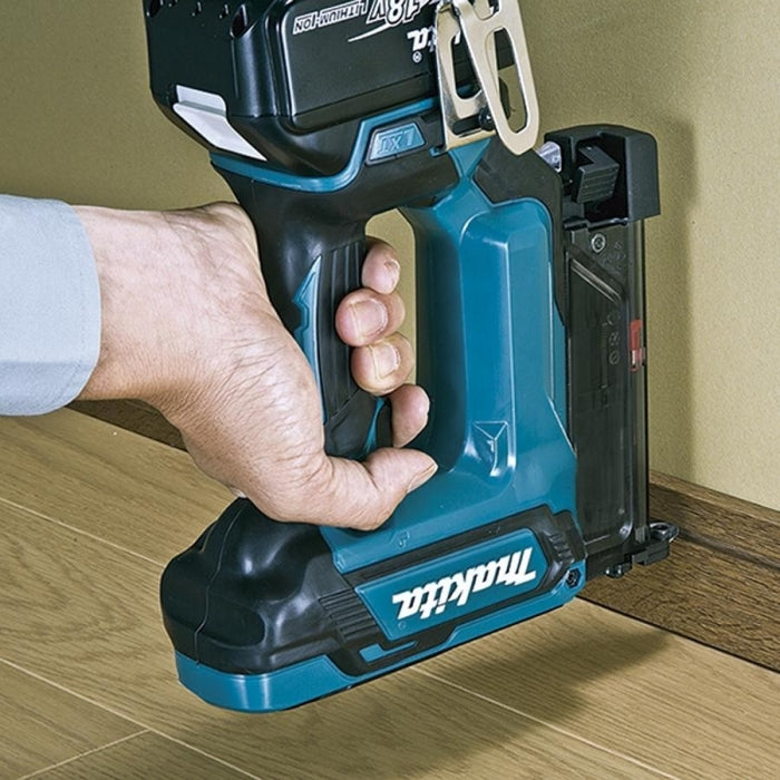 Clavadora 18V LXT 0,6 mm 23Ga DPT353ZJ MAKITA