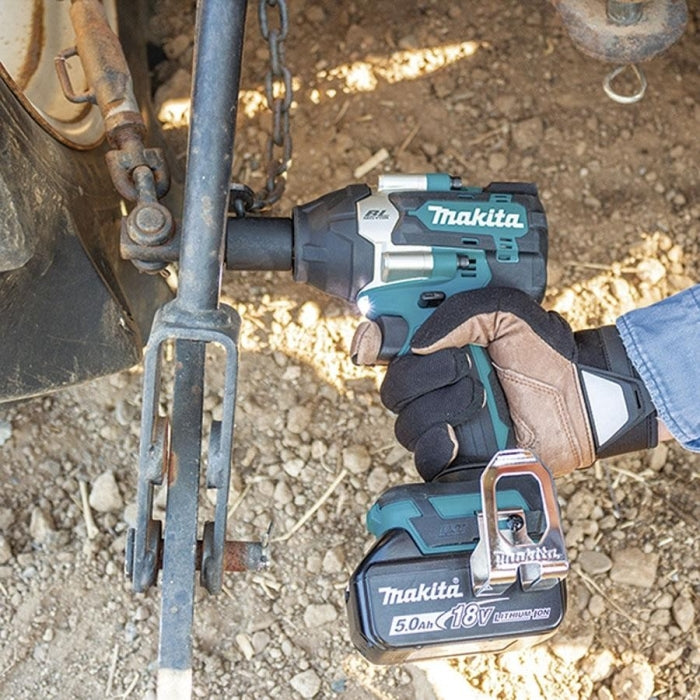 Llave de Impacto BL18V 5.0Ah LXT 1/2''  DTW701RTJ MAKITA