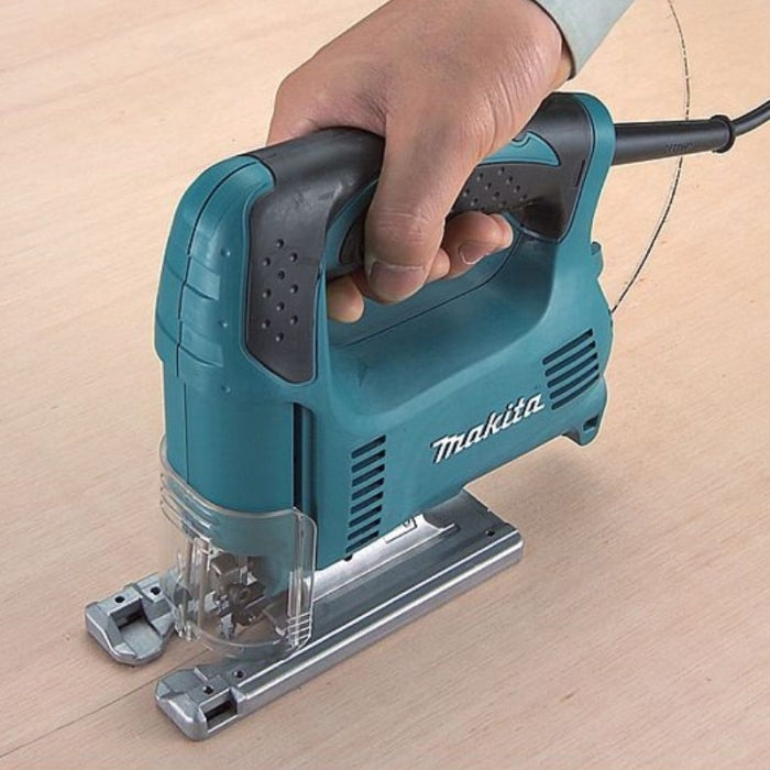Caladora 450W Makita 4326