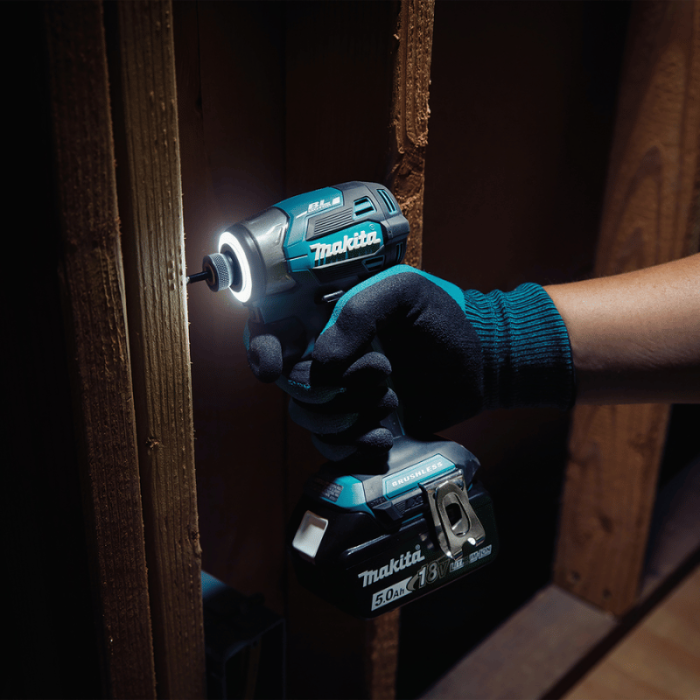 Atornillador de impacto 18V DTD173Z MAKITA