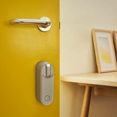 Cerradura Inteligente LINUS SMART LOCK L2 Plata 05/101200/SI YALE