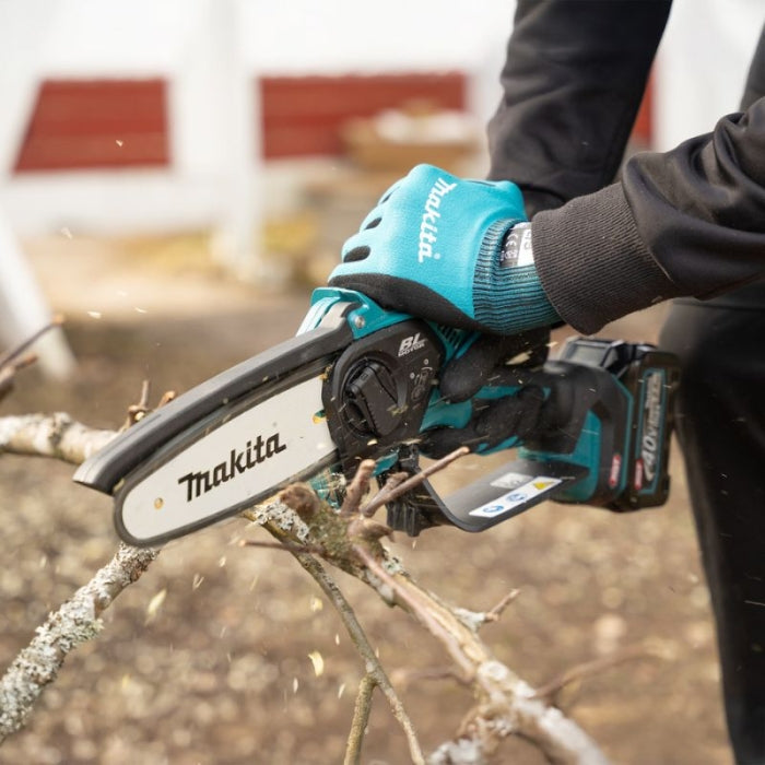 Sierra de cadena de mano 40Vmax XGT 15cm BL Especial poda UC029GZ MAKITA