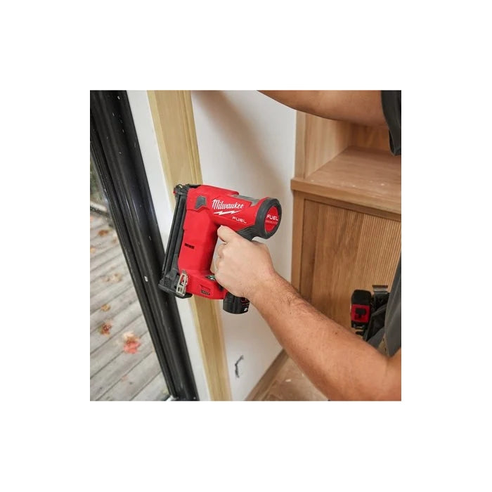 Clavadora de Acabados Subcompacta M12 FUEL 18GS M12FCN18GS-202X 4933493355 MILWAUKEE