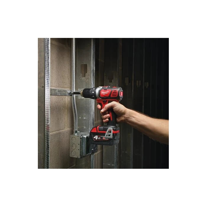 Taladro Atornillador Compacto M18 M18BDD-402C 4933443565 MILWAUKEE