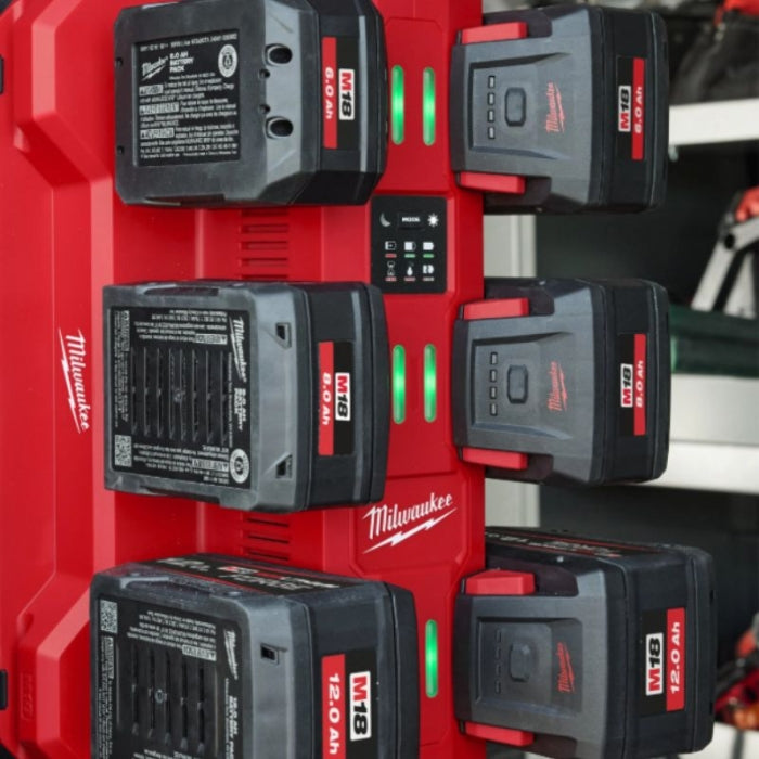 Cargador Rápido De 6 Bahías M18 PACKOUT M18MPC6 4932498551 MILWAUKEE