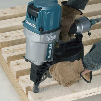 Clavadora Neumática 100mm MAKITA AN960