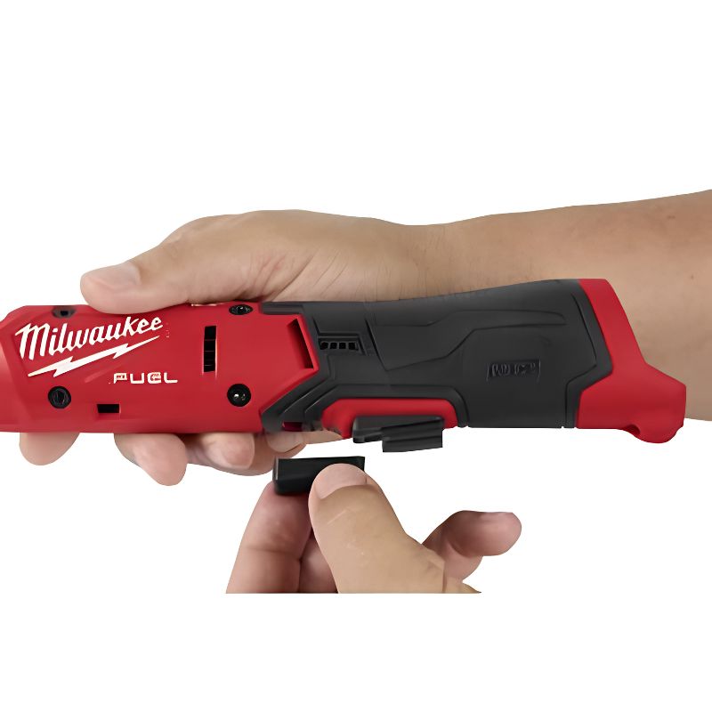 Llave de carraca subcompacta Milwaukee M12 FUEL™ 1/2" M12 FIR12G2-0 108 Nm - Ref. 4933498939